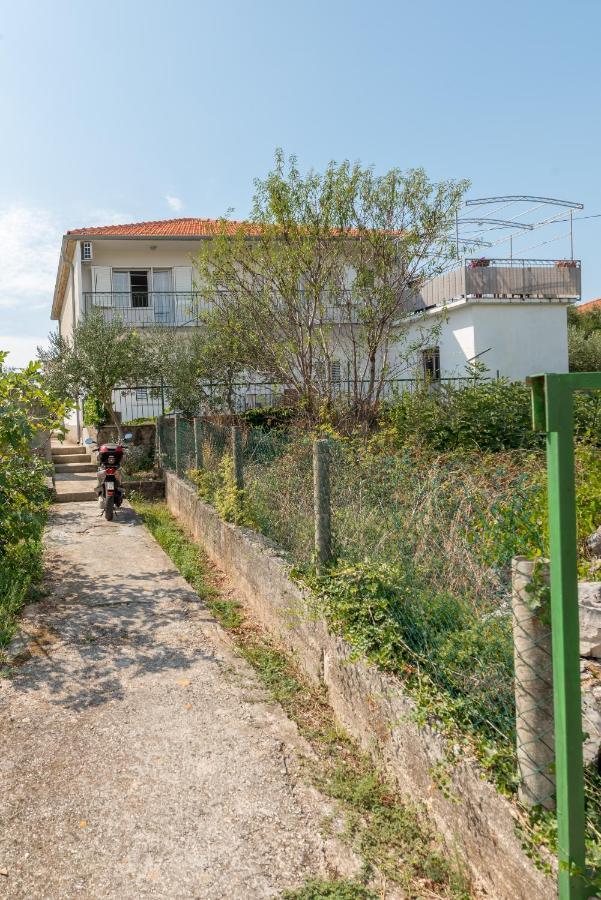 Apartments By The Sea Slatine, Ciovo - 11047 Ngoại thất bức ảnh
