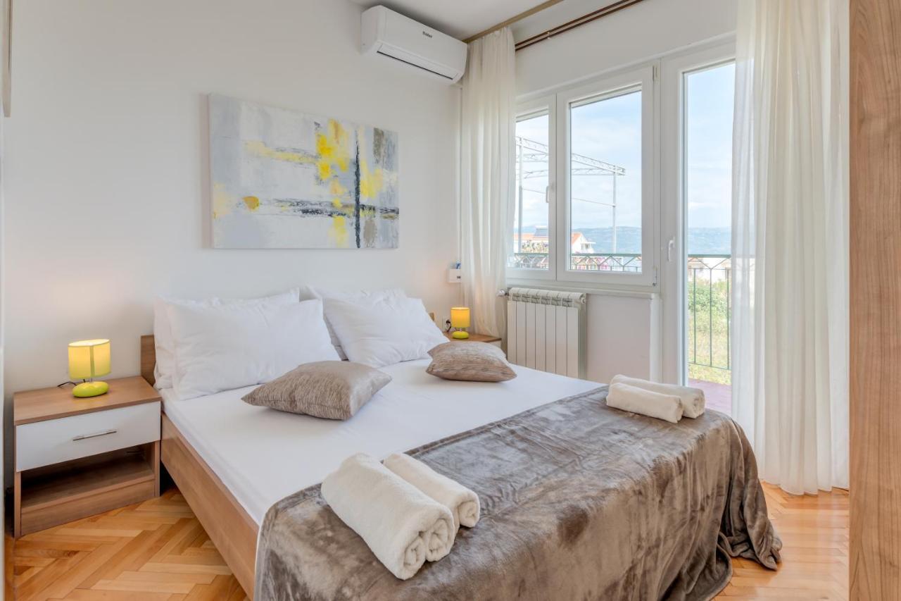 Apartments By The Sea Slatine, Ciovo - 11047 Ngoại thất bức ảnh