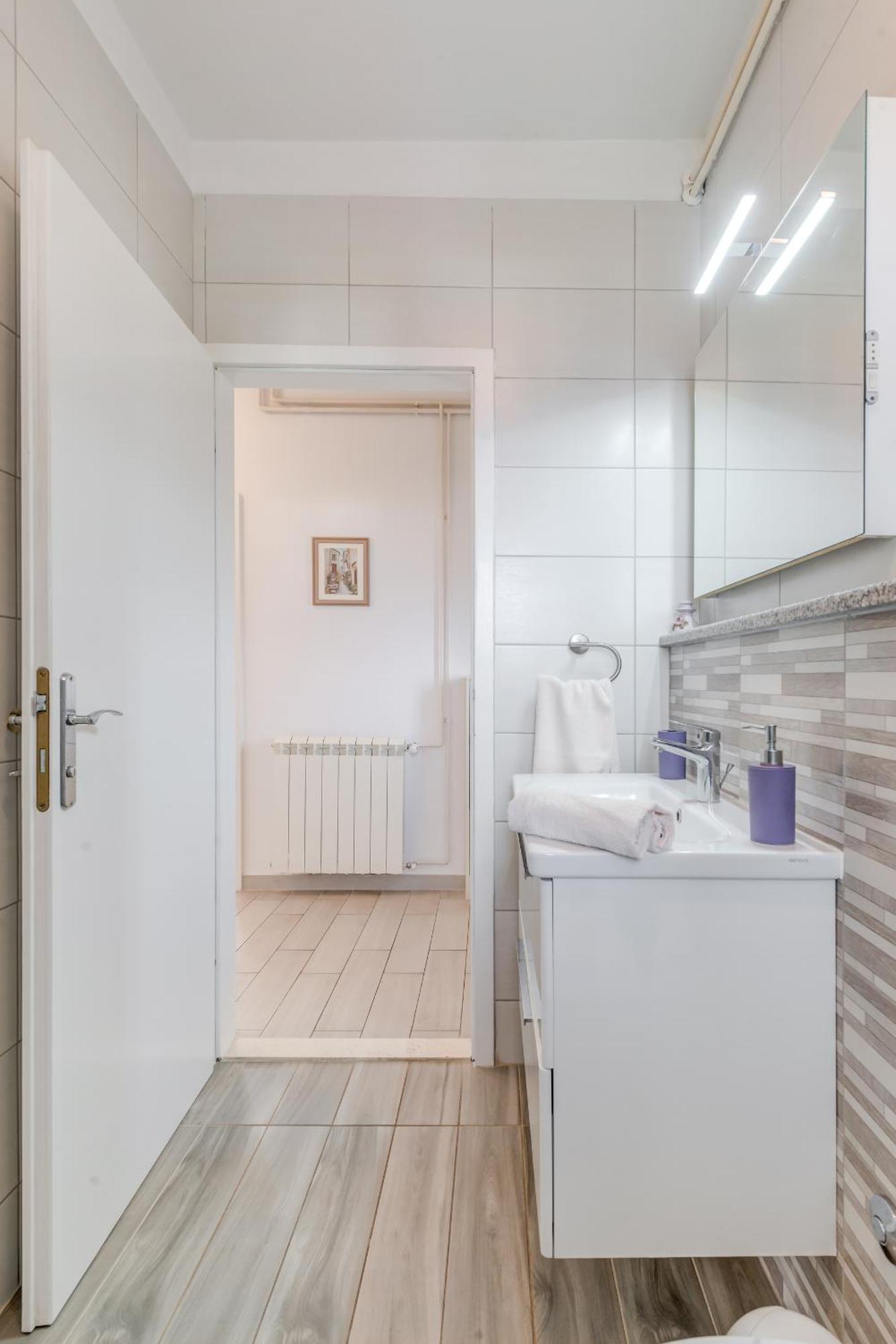 Apartments By The Sea Slatine, Ciovo - 11047 Phòng bức ảnh