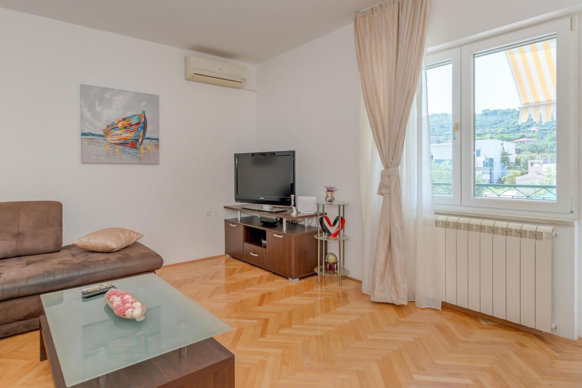 Apartments By The Sea Slatine, Ciovo - 11047 Phòng bức ảnh