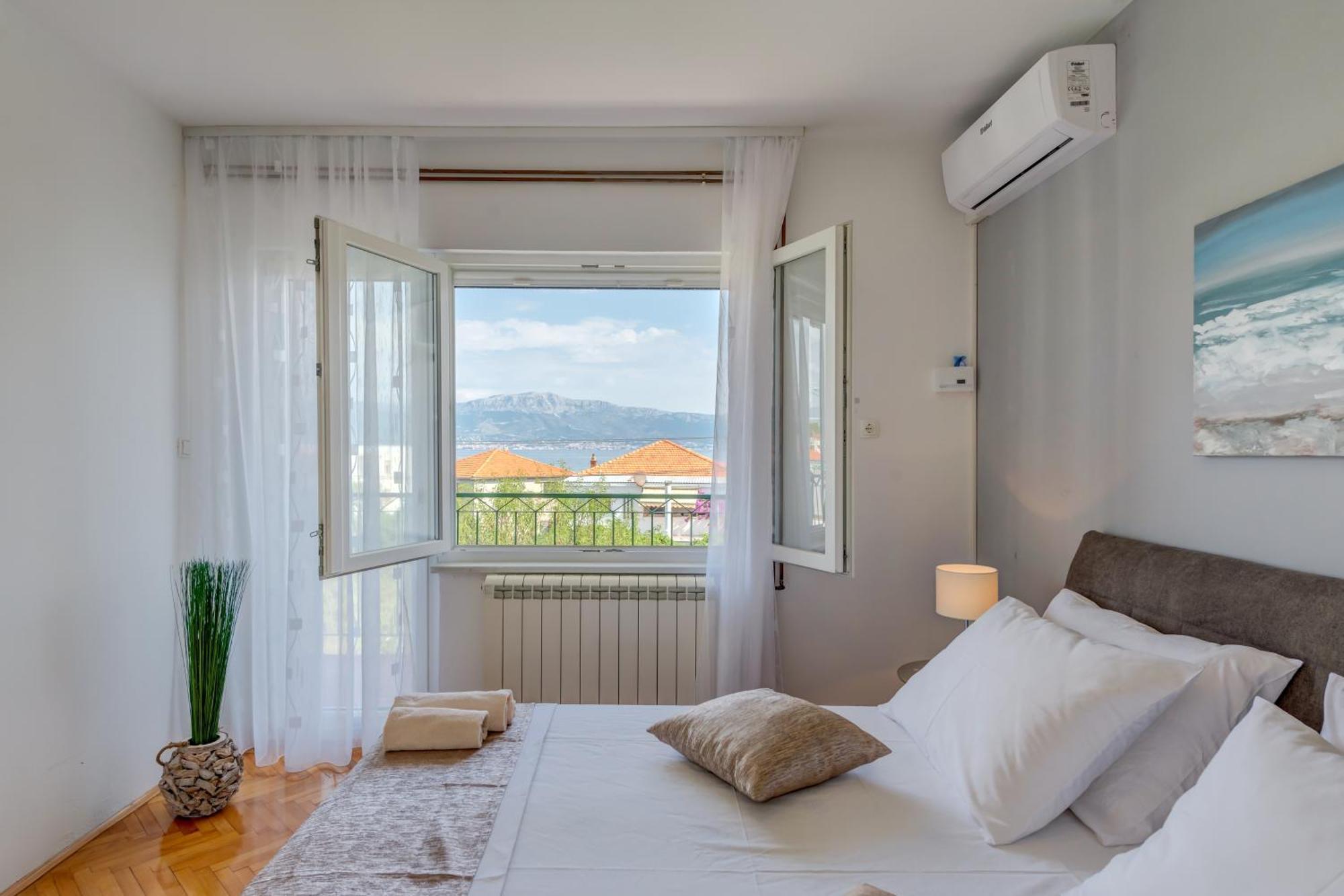 Apartments By The Sea Slatine, Ciovo - 11047 Phòng bức ảnh